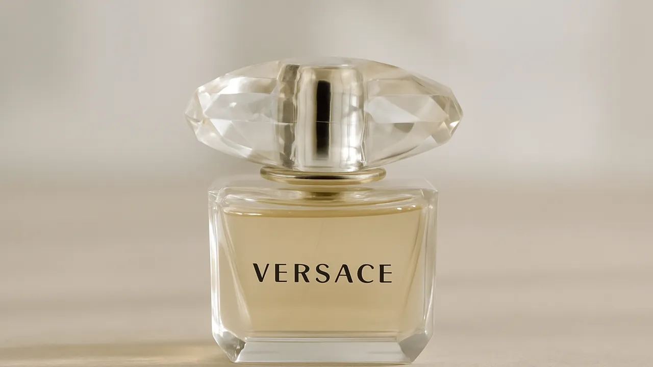 5 Melhores Perfumes Femininos Versace